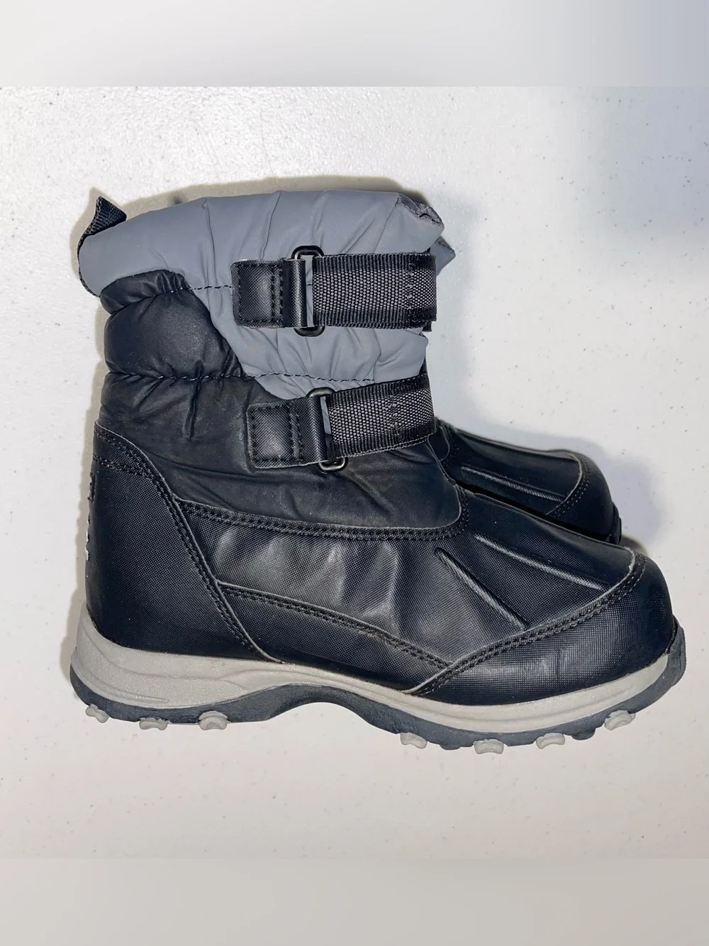 L.L. Bean Kids Snow Tread Boots size 2